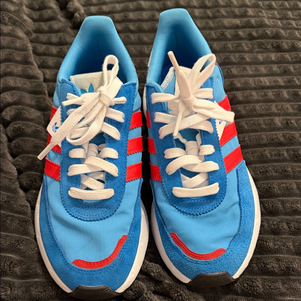 Adidas Retropy F2 Kids Sneakers in Blue and Red